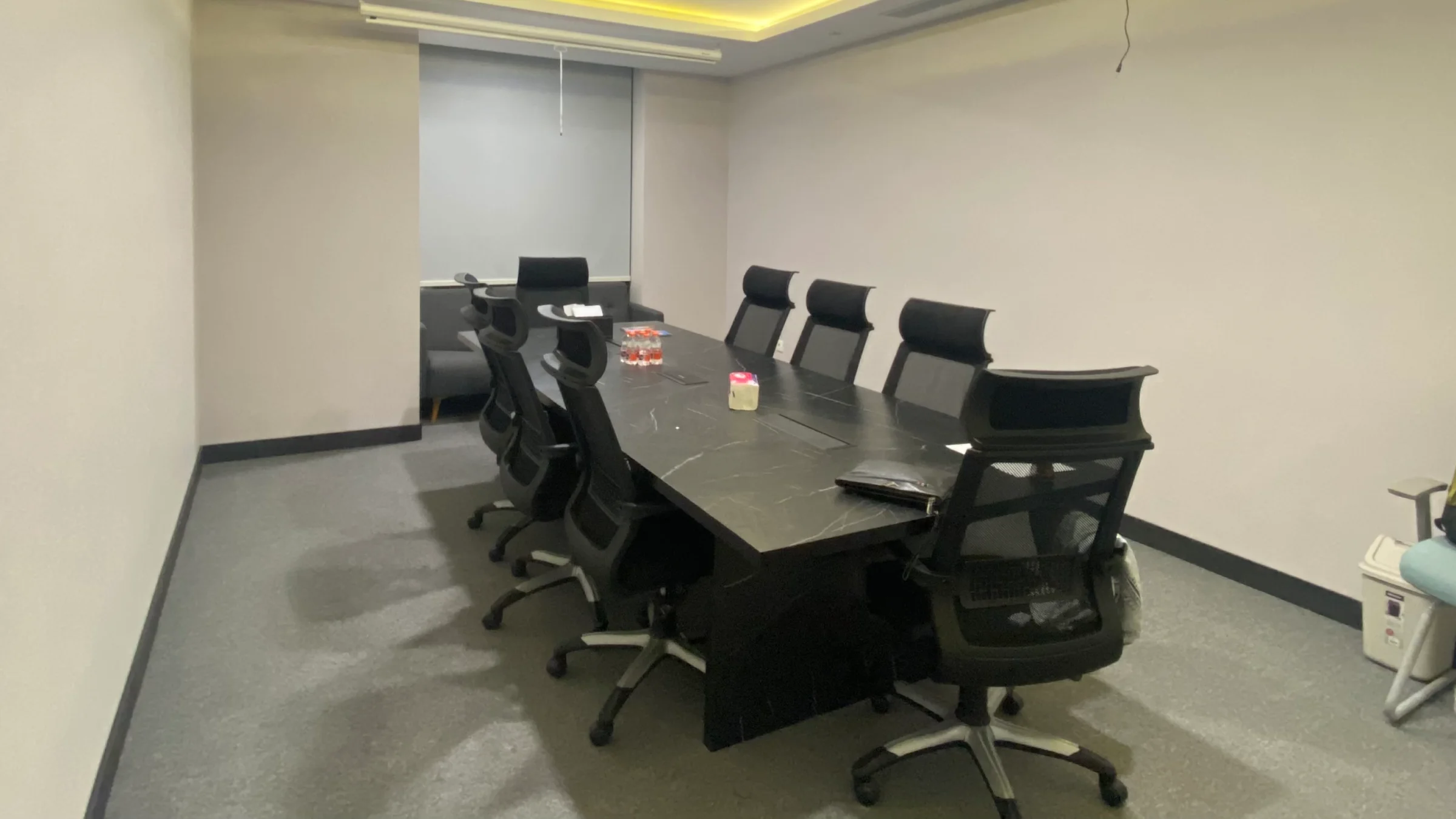 Jasa desain interior ruang meeting di Jakarta oleh CREATVE